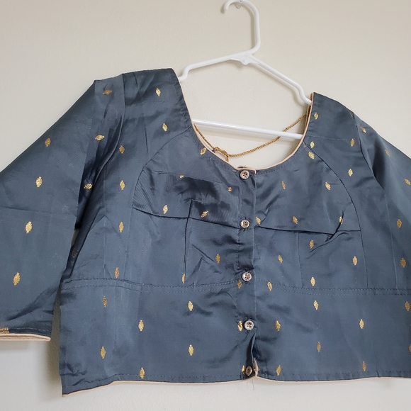 NWOT Black and Gold Indian Saree Blouse - Picture 4 of 5